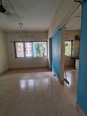 Furnished Amenities in 1 BHK Apartment at Chintamani CHS, Dahisar East – for Rent