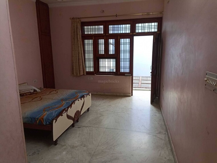 Room, gomti nagar 2 Bedroom 3600 Sq.Ft. Independent House In Gomti Nagar Lucknow 9384898