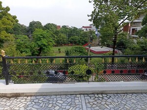 Balcony in 2 BHK Independent House at Gomti Nagar – for Rent