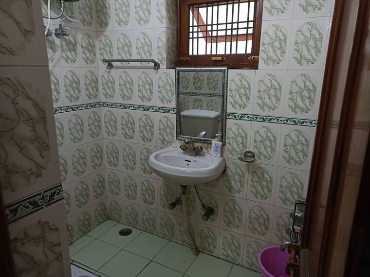 Bathroom, gomti nagar 2 Bedroom 3600 Sq.Ft. Independent House In Gomti Nagar Lucknow 9384898