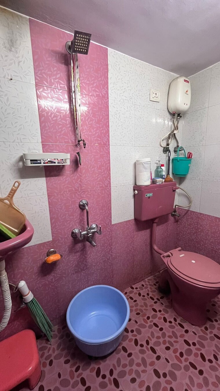 Bathroom, dem-icon 2.5 Bedroom 617 Sq.Ft. Villa In Charkop Sector 2 Mumbai 9384924