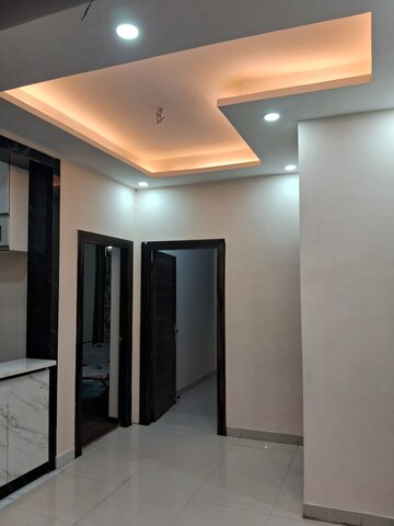 Room in 3 BHK Builder Floor at Vatika India Next, Sector 82 – for Sale