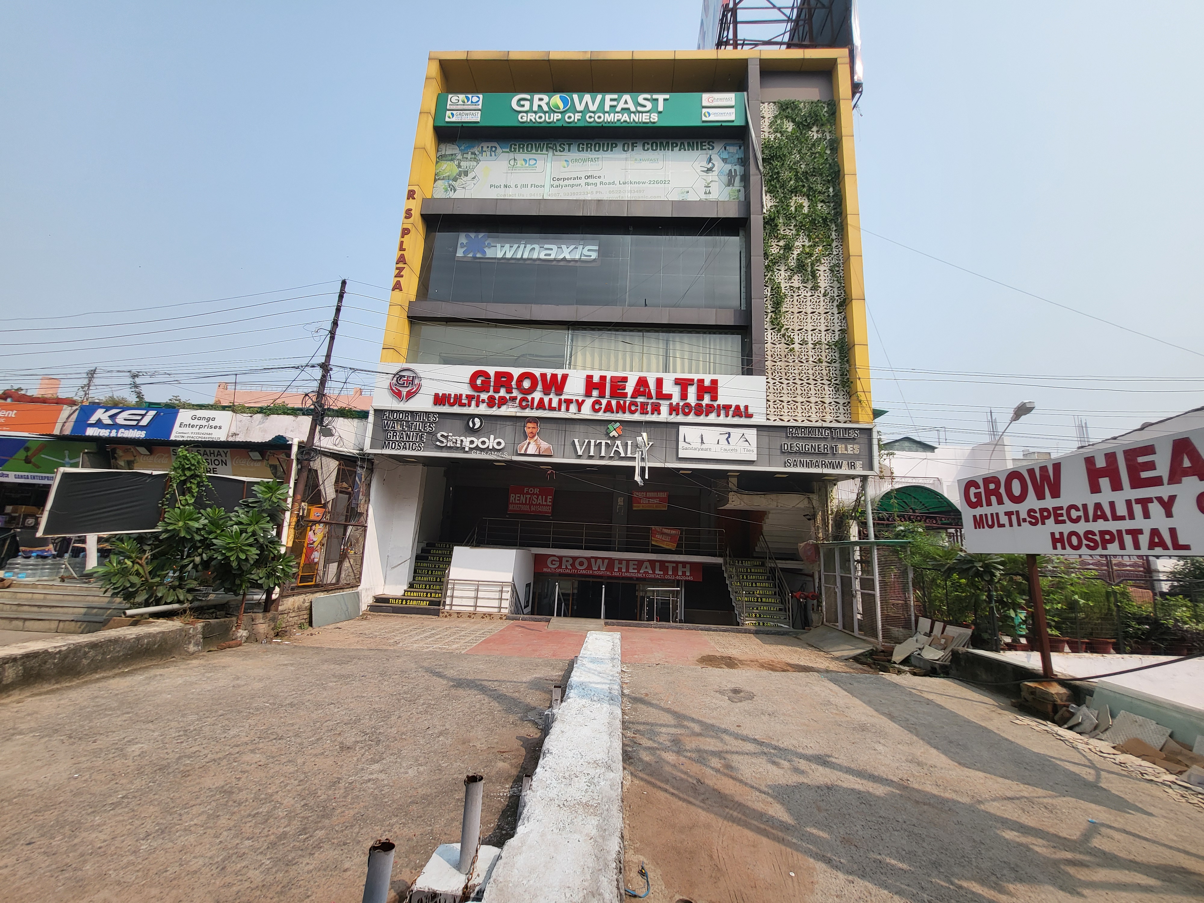 Showroom For Rent in Khurram Nagar