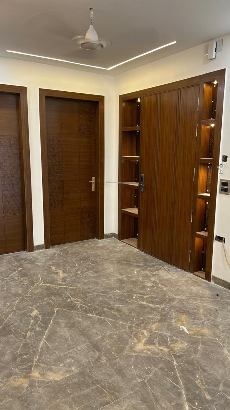 Room, bptp-floors 3 Bedroom 1560 Sq.Ft. Builder Floor In Sector 70 Gurgaon 9385018