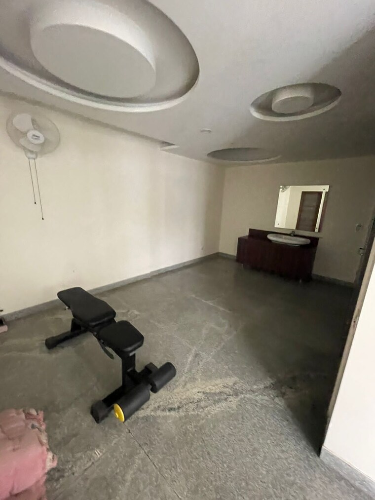 Room, sushant lok i 3 Bedroom 610 Sq.Yd. Villa In Sushant Lok I Gurgaon 9385013