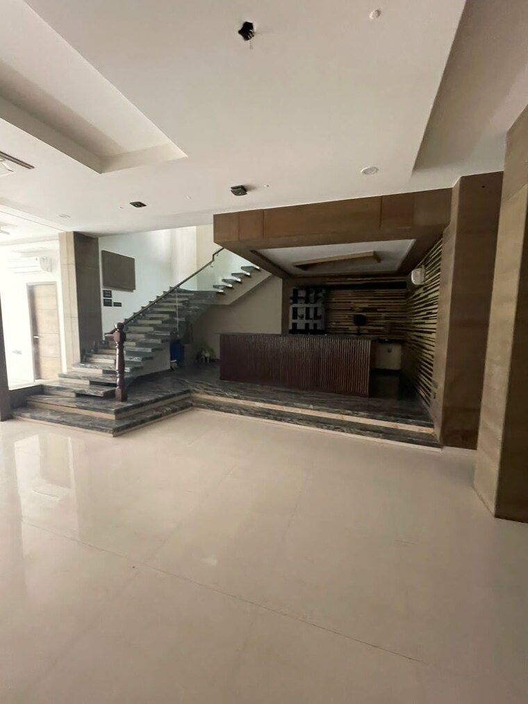 Exterior View, sushant lok i 3 Bedroom 610 Sq.Yd. Villa In Sushant Lok I Gurgaon 9385013