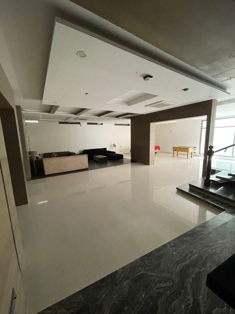 Team Area, sushant lok i 3 Bedroom 610 Sq.Yd. Villa In Sushant Lok I Gurgaon 9385013