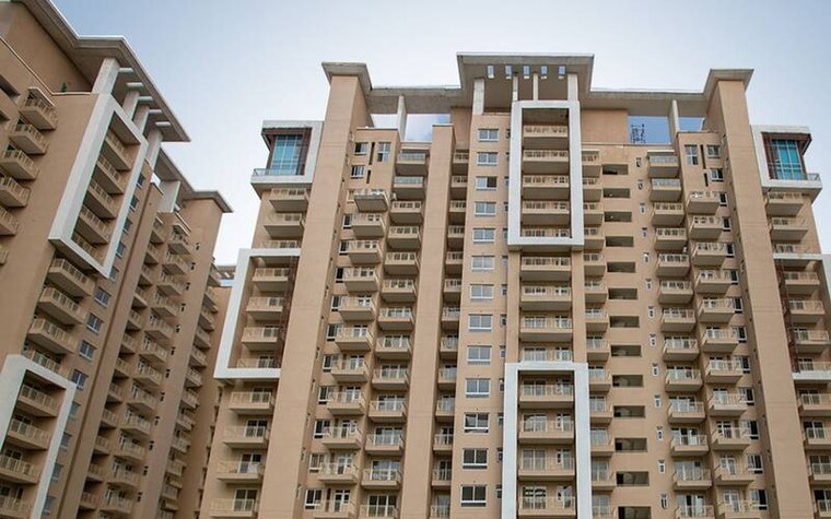 Exterior View, emaar-palm-gardens 3 Bedroom 1850 Sq.Ft. Apartment In Sector 83 Gurgaon 9385030