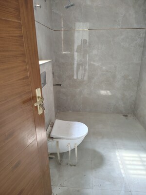 Bathroom in 1.5 BHK Independent House at Sector 55 – for Rent