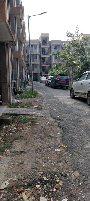 Parking in 1.5 BHK Apartment at Sector 10 Greater Noida – for Sale