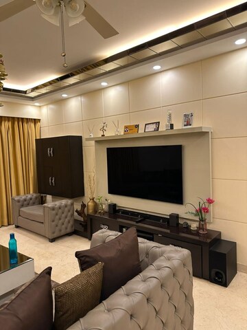 Living Room in 4 BHK Apartment at Vatika City, Sector 49 – for Rent