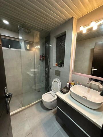 Attached Bathroom in 4 BHK Apartment at Vatika City, Sector 49 – for Rent