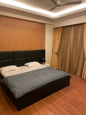 Bedroom in 4 BHK Apartment at Vatika City, Sector 49 – for Rent