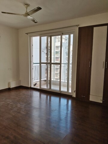 Room in 2 BHK Apartment at Vip Road – for Rent