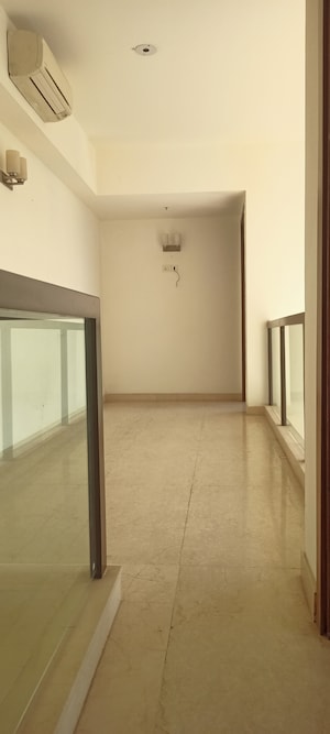 Room in 3.5 BHK Apartment at M3M Golf Estate, Sector 65 – for Sale