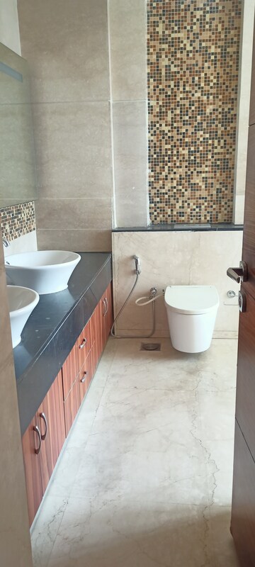 Bathroom in 3.5 BHK Apartment at M3M Golf Estate, Sector 65 – for Sale