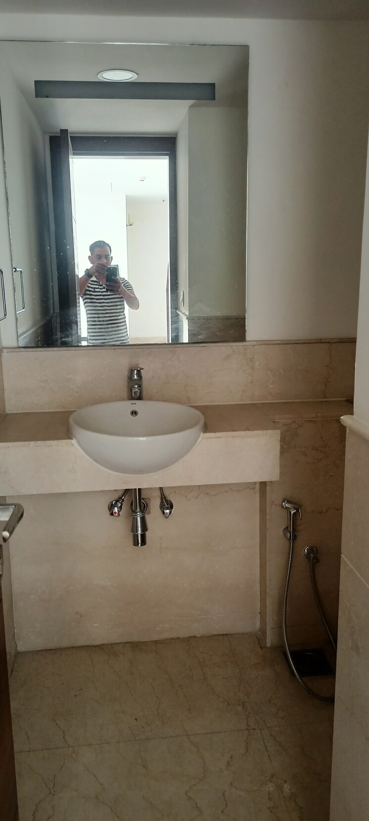 Bathroom, m3m-golf-estate 3.5 Bedroom 3844 Sq.Ft. Apartment In Sector 65 Gurgaon 9385236