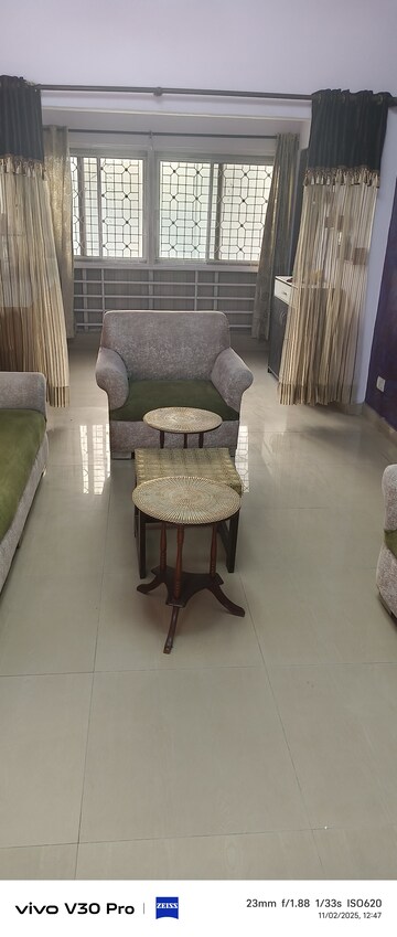 2 BHK Apartment For Rent in Soochana Apartment, Vasundhara Enclave