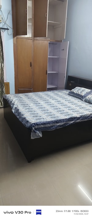 Bedroom in 2 BHK Apartment at Soochana Apartment, Vasundhara Enclave – for Rent