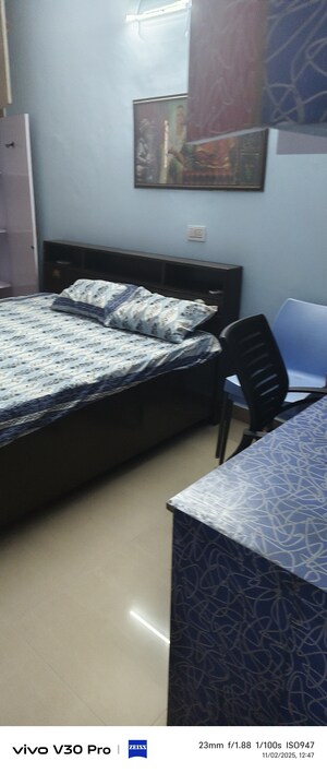 Bedroom in 2 BHK Apartment at Soochana Apartment, Vasundhara Enclave – for Rent