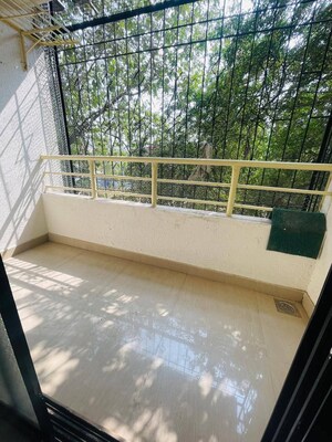 Balcony in 1 BHK Villa at Karve Nagar – for Rent