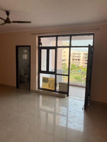 Room in 6 BHK Villa at Sigma Iv Greater Noida – for Rent