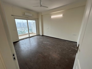 Room in 3 BHK Apartment at Shree Vardhman Victoria, Sector 70 – for Sale