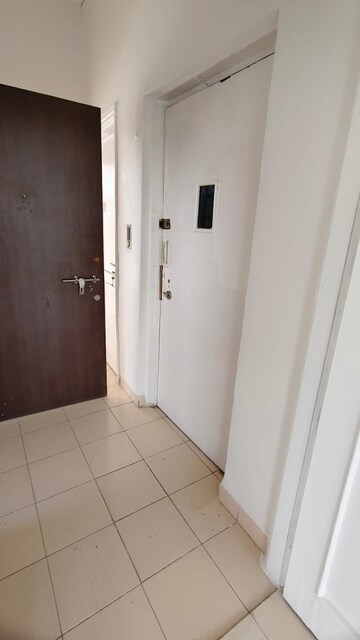 Lift in 2 BHK Apartment at Moghul Garden, Koregaon – for Rent