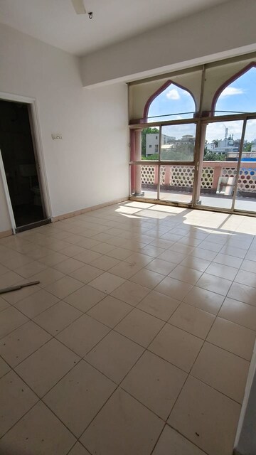 Room in 2 BHK Apartment at Moghul Garden, Koregaon – for Rent