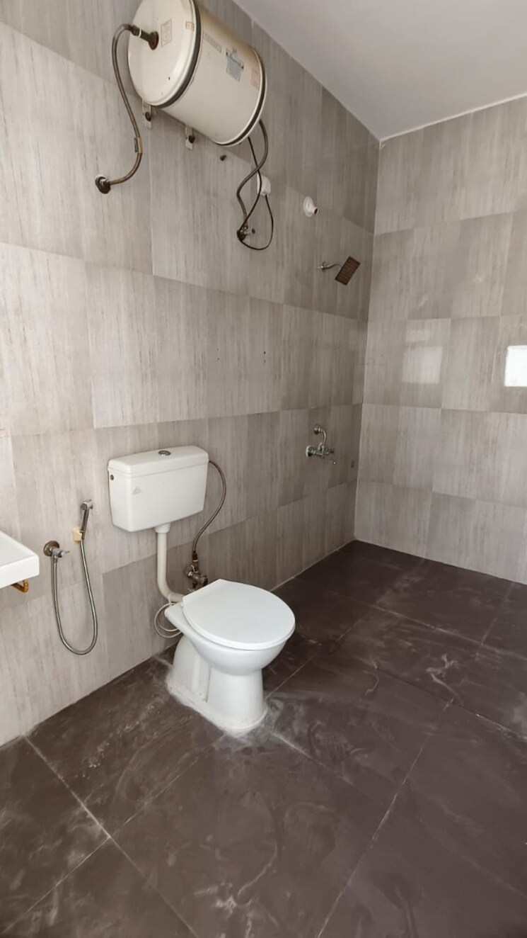Bathroom, moghul-garden 2 Bedroom 2000 Sq.Ft. Apartment In Koregaon Pune 9385334