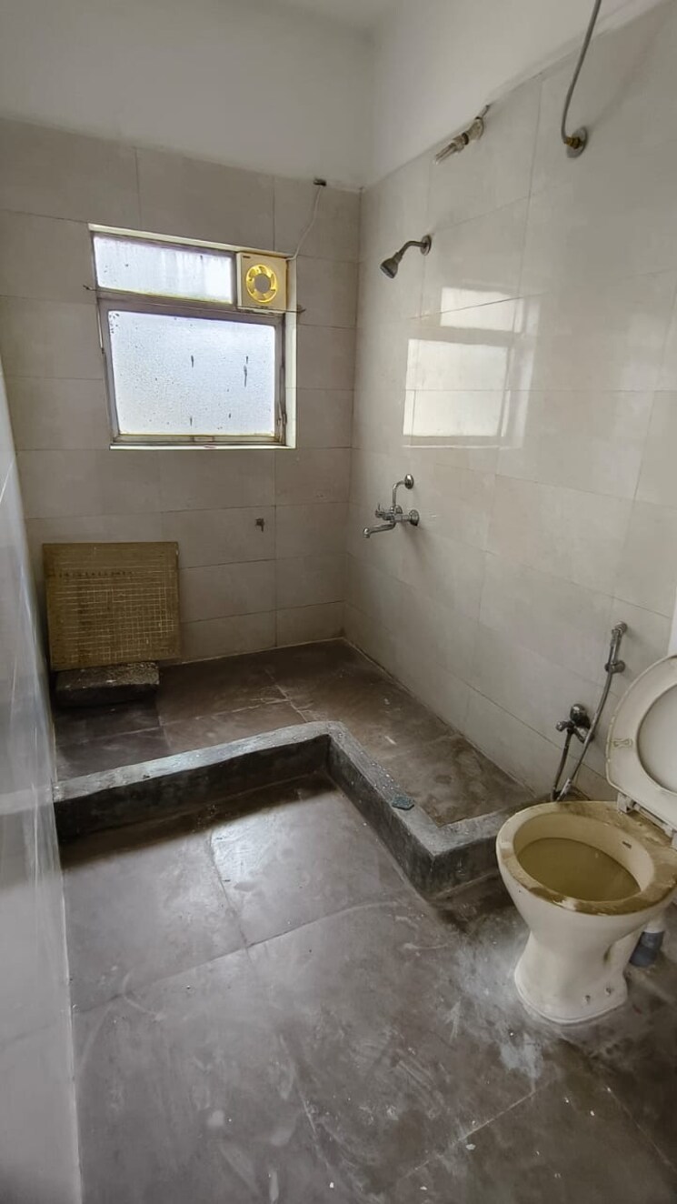 Bathroom, moghul-garden 2 Bedroom 2000 Sq.Ft. Apartment In Koregaon Pune 9385334