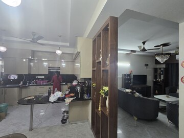 Parking in 3 BHK Apartment at Parsvnath Green Ville, Sector 48 – for Sale