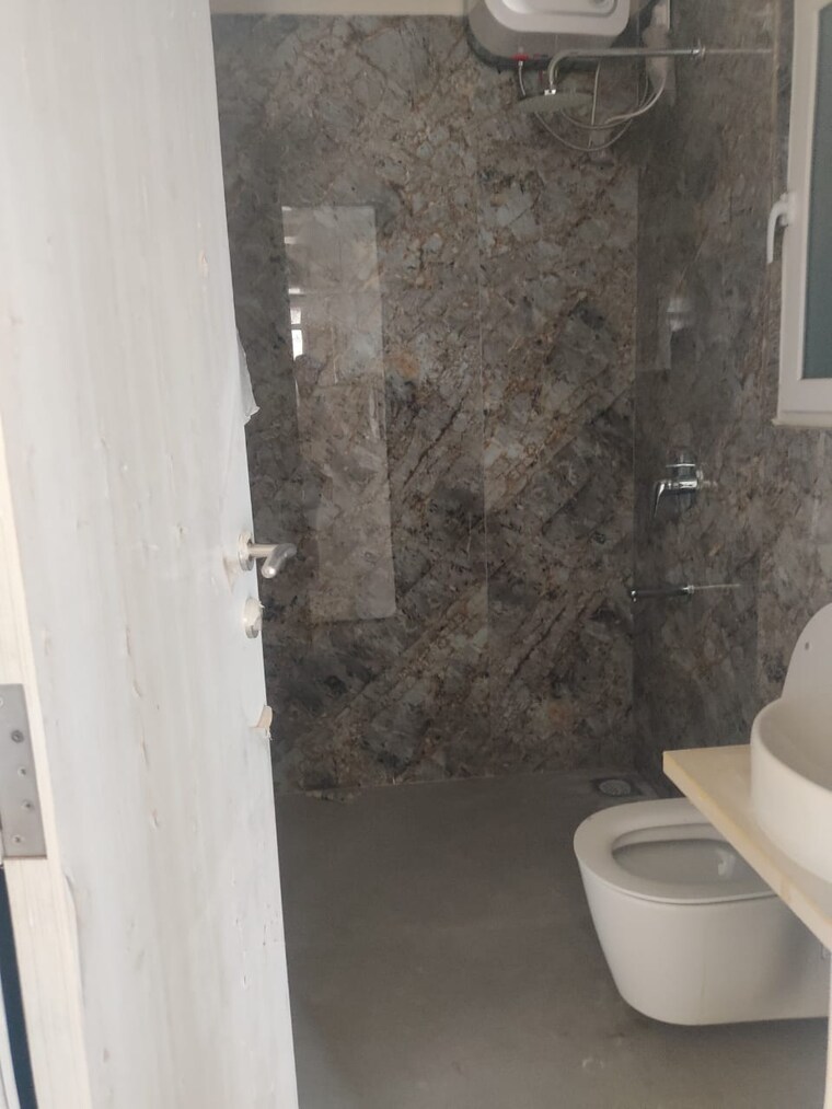 Bathroom, concrete-sai-samast 2 Bedroom 936 Sq.Ft. Apartment In Chembur Mumbai 9385344