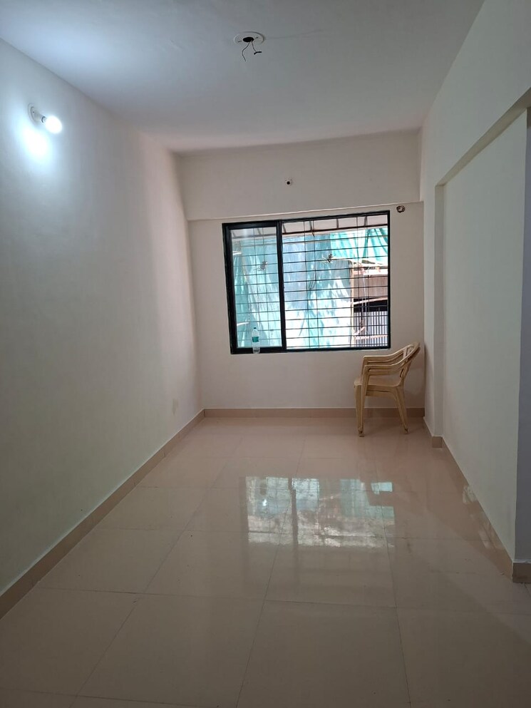 Room, borivali east 1 Bedroom 380 Sq.Ft. Apartment In Borivali East Mumbai 9385364