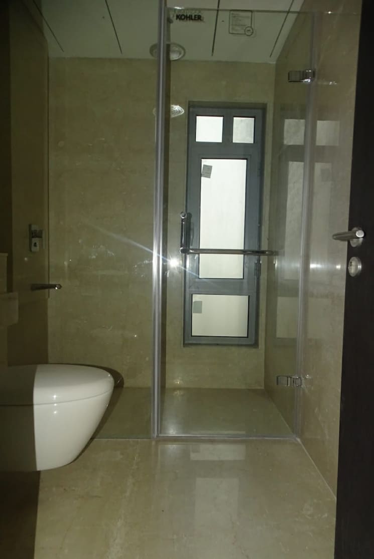 Bathroom, oberoi-realty-esquire 4 Bedroom 2700 Sq.Ft. Apartment In Goregaon East Mumbai 9385390