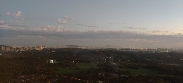 Plot Area in 4 BHK Apartment at Oberoi Realty Esquire, Goregaon East – for Sale