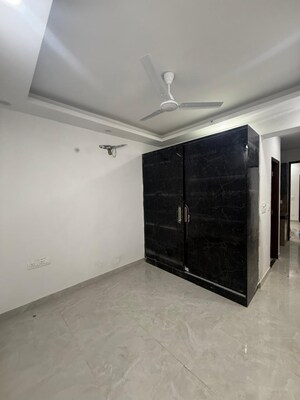 Room in 2 BHK Builder Floor at Kalkaji – for Rent