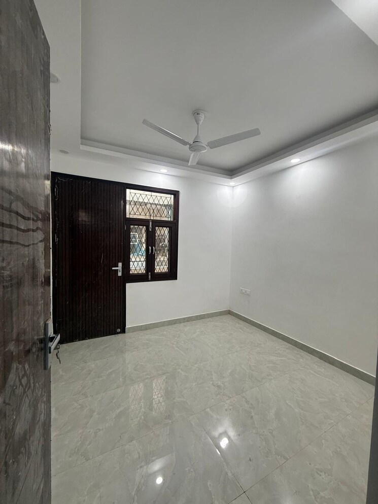 Room, kalkaji 2 Bedroom 1000 Sq.Ft. Builder Floor In Kalkaji Delhi 9385421
