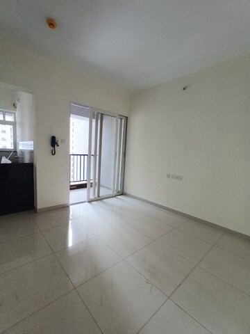 Room in 1 BHK Apartment at Kolte Patil Life Republic R 10, Hinjewadi – for Rent
