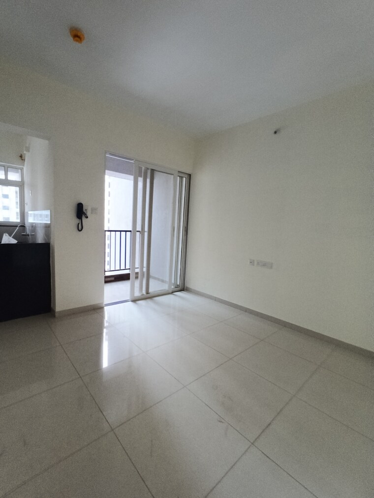 Room, kolte-patil-life-republic-r-10 1 Bedroom 450 Sq.Ft. Apartment In Hinjewadi Pune 9385403
