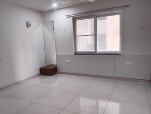 Room in 3 BHK Apartment at Jayabheri The Summit, Narsingi – for Rent