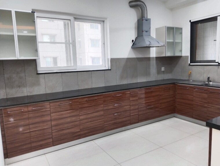 Kitchen, jayabheri-the-summit 3 Bedroom 2125 Sq.Ft. Apartment In Narsingi Hyderabad 9385427
