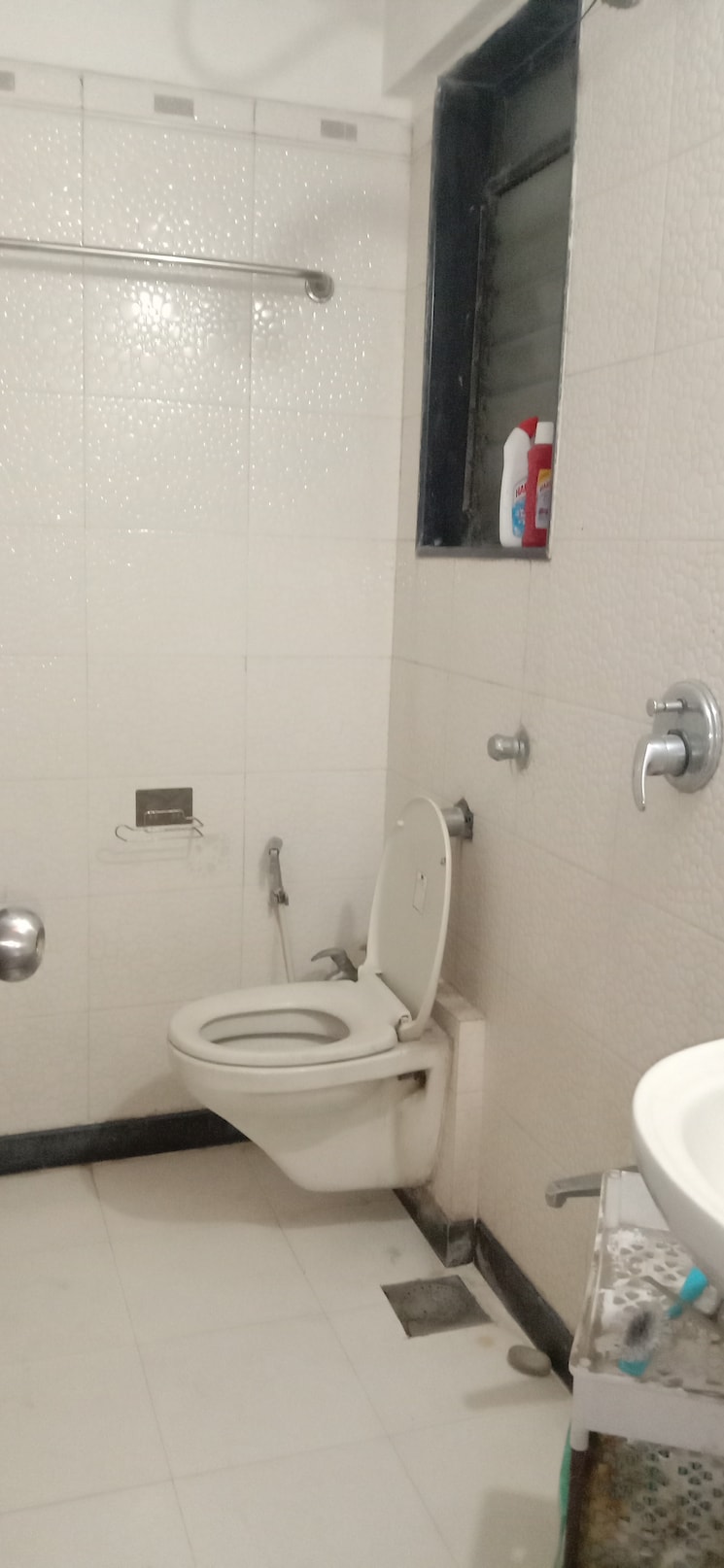 Bathroom, globe-heights 2 Bedroom 700 Sq.Ft. Apartment In Goregaon East Mumbai 9385436