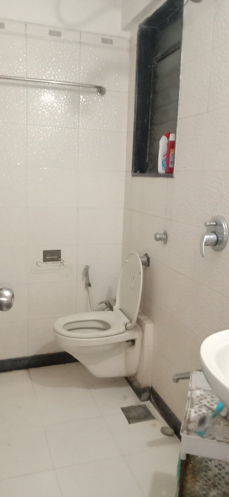 Bathroom, sadguru-complex-ii 2 Bedroom 940 Sq.Ft. Apartment In Goregaon West Mumbai 9385473