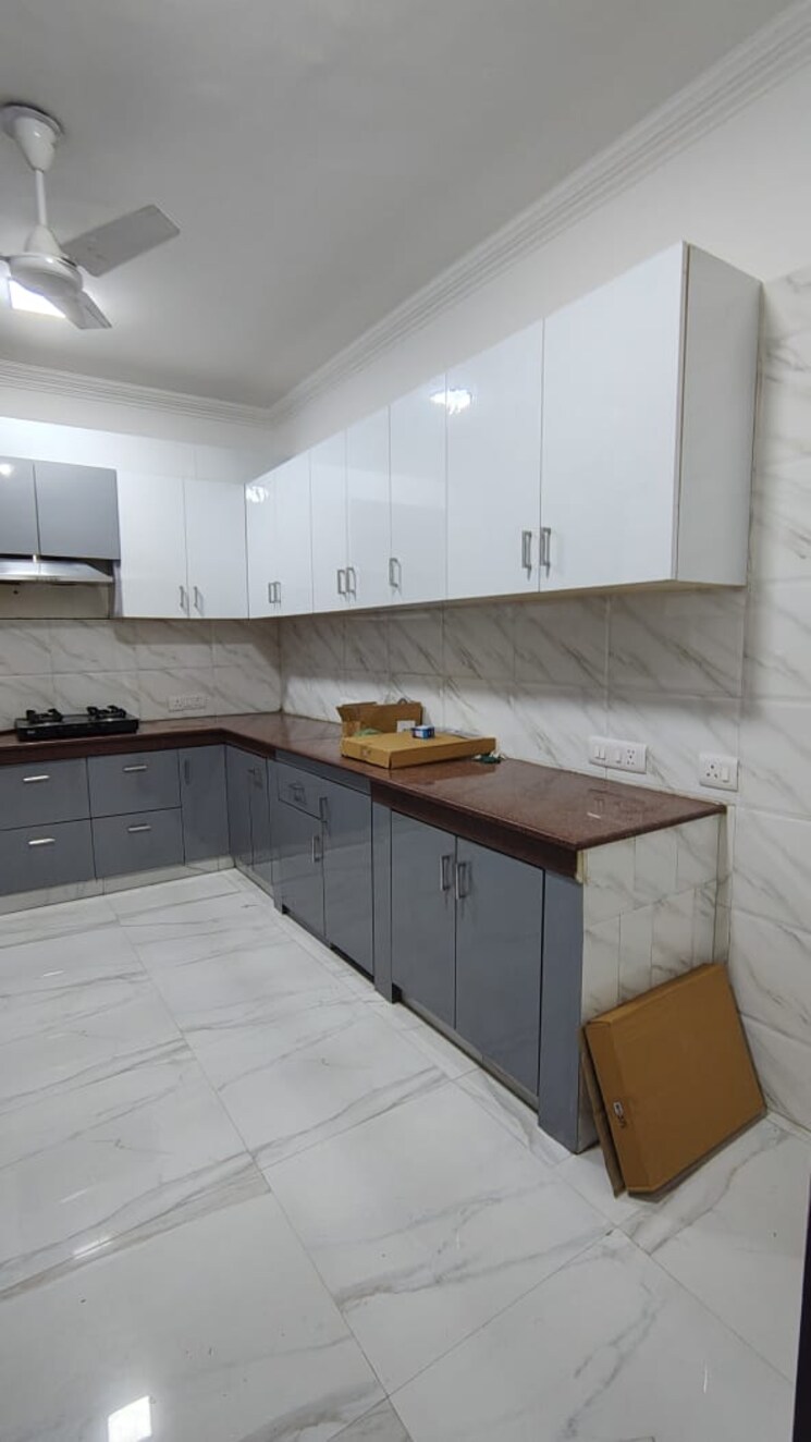 Kitchen, vasant vihar 4 Bedroom 3000 Sq.Ft. Builder Floor In Vasant Vihar Delhi 9385540