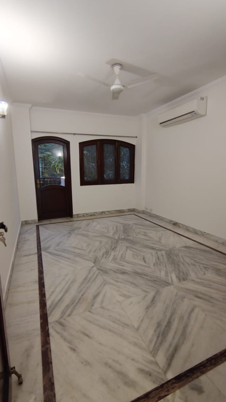 Bedroom, vasant vihar 4 Bedroom 3000 Sq.Ft. Builder Floor In Vasant Vihar Delhi 9385540