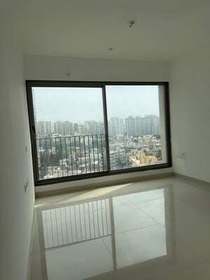 Room in 3 BHK Apartment at Sunteck City Avenue 4, Goregaon West – for Rent