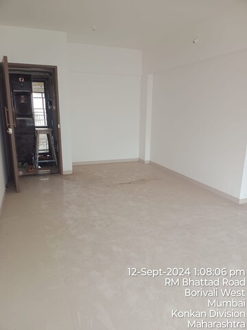 Room in 2 BHK Apartment at Dimple Avenue 641, Borivali West – for Sale