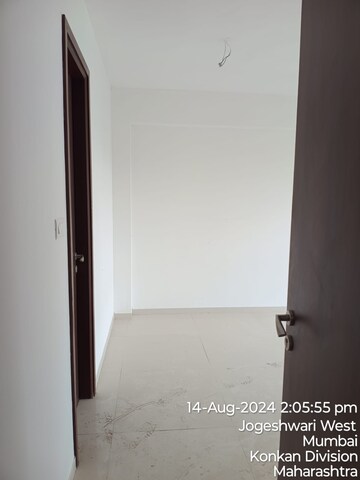 Room in 2 BHK Apartment at Sunteck City Avenue 1, Goregaon West – for Sale