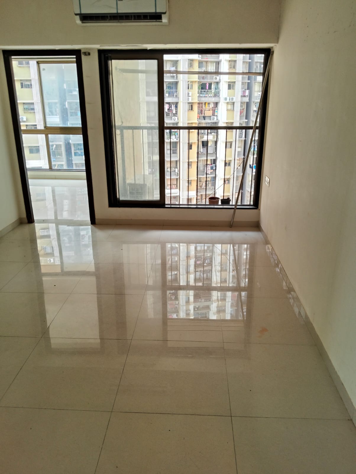 1 BHK + Extra Room Apartment For Sale in Chandak Nishchay